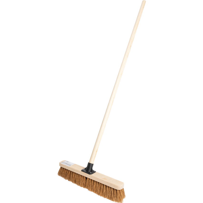 Cotswold 18" KÓKUSZ SEPRŰ 48" FA NYÉLLEL termék fő termékképe